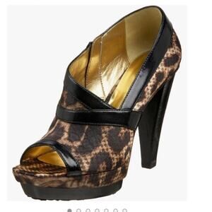 Carlos Santana leopard chica open toe sandal heels cheetah size 8 with box